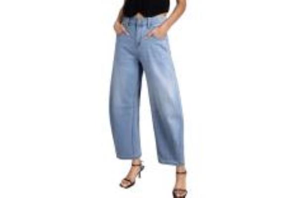 Barrel jeans on a woman in heels