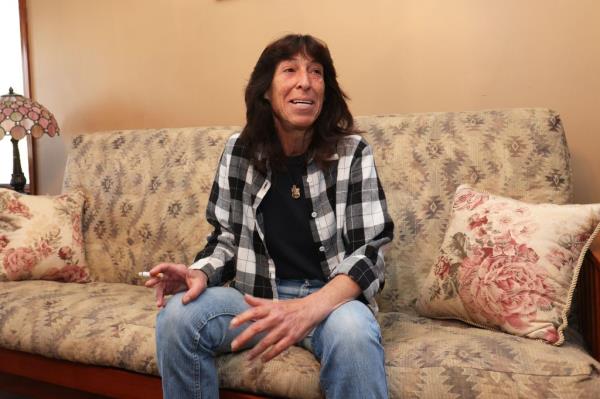 Silk is not pro-smoking -- she doesn't encourage or discourage it -- but believes in protecting the rights of smokers