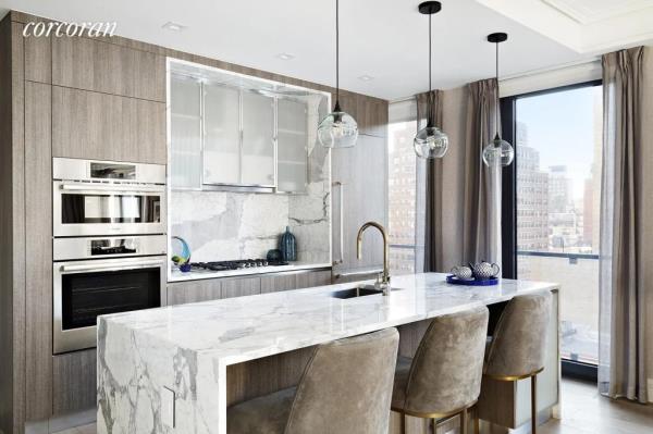 Carl Radke Hubbard apartment