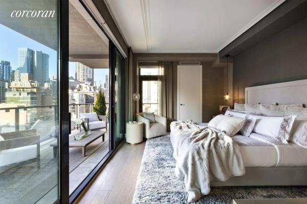 Carl Radke Hubbard apartment
